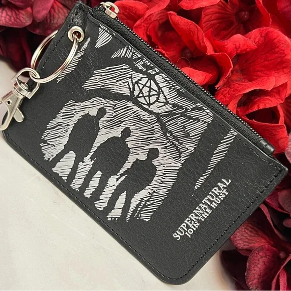 Supernatural Black Slim Zip Wallet Keychain - Picture 3 of 14